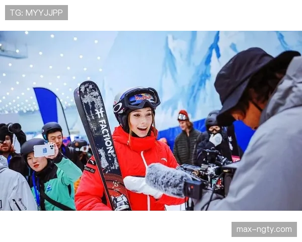 谷爱凌训练完顺手买了个包,这自律和开销真不冲突啊 谷爱凌训练完顺手买了个包,这自律和开销真不冲突啊